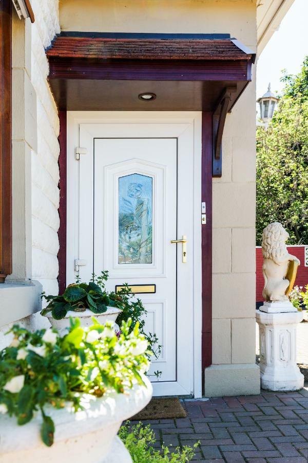 Bed and Breakfast Wee White House EDI Exterior foto
